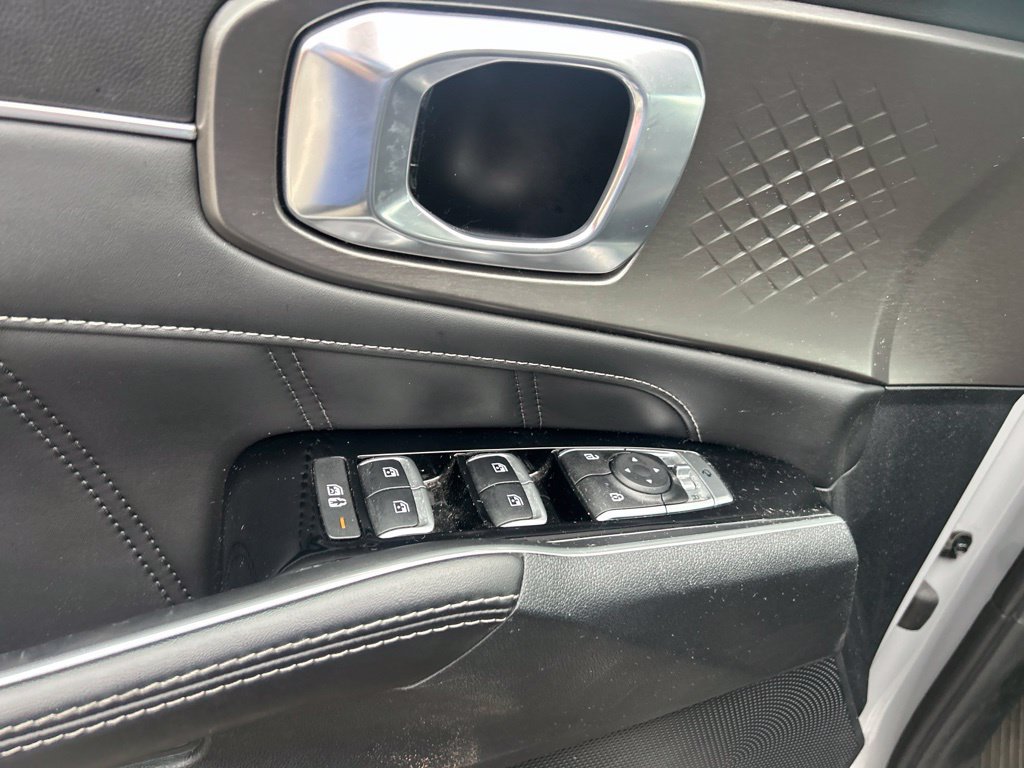 Certified 2023 Kia Sorento SX AWD/4WD image 14