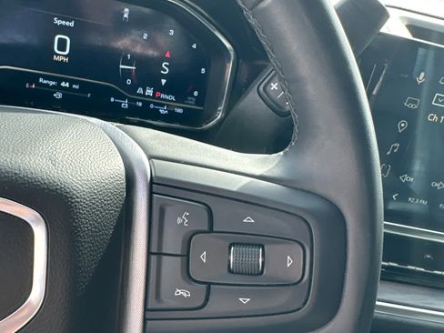 Used 2025 GMC Sierra 1500 SLT image 20