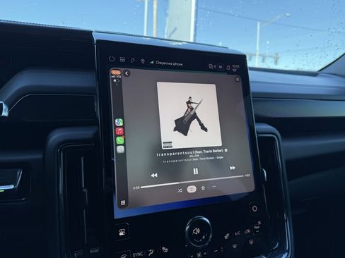 Used 2025 GMC Yukon XL AT4 w/ Premium Trailering Package image 15