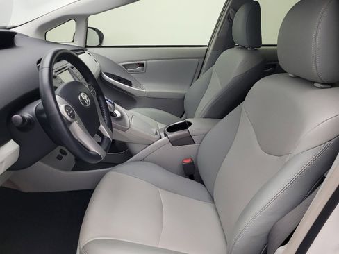 Used 2015 Toyota Prius Five image 17