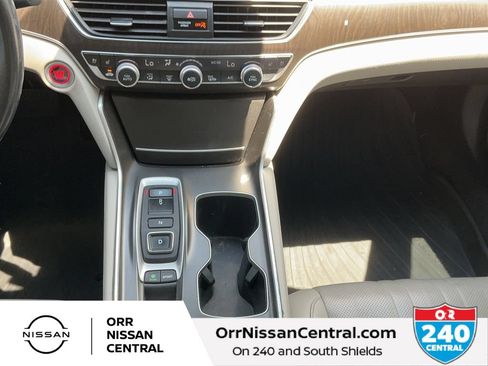 Used 2020 Honda Accord Touring image 24