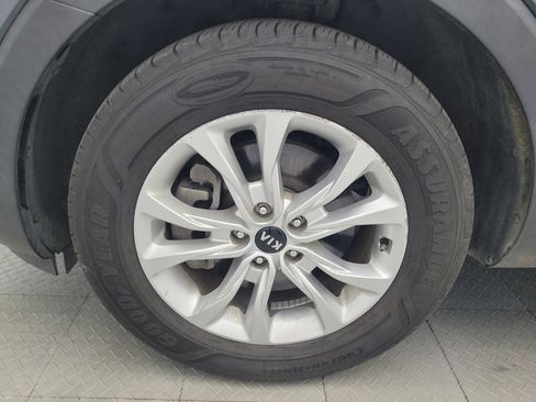 Used 2020 Kia Telluride LX FWD image 31