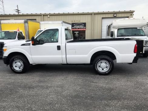Used 2016 Ford F250 XL w/ Power Equipment Group RWD image 1