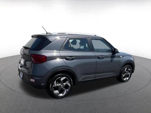 Used 2026 Hyundai Venue SEL FWD image 12