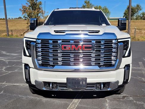 Used 2024 GMC Sierra 3500 Denali w/ Denali Reserve Package image 2