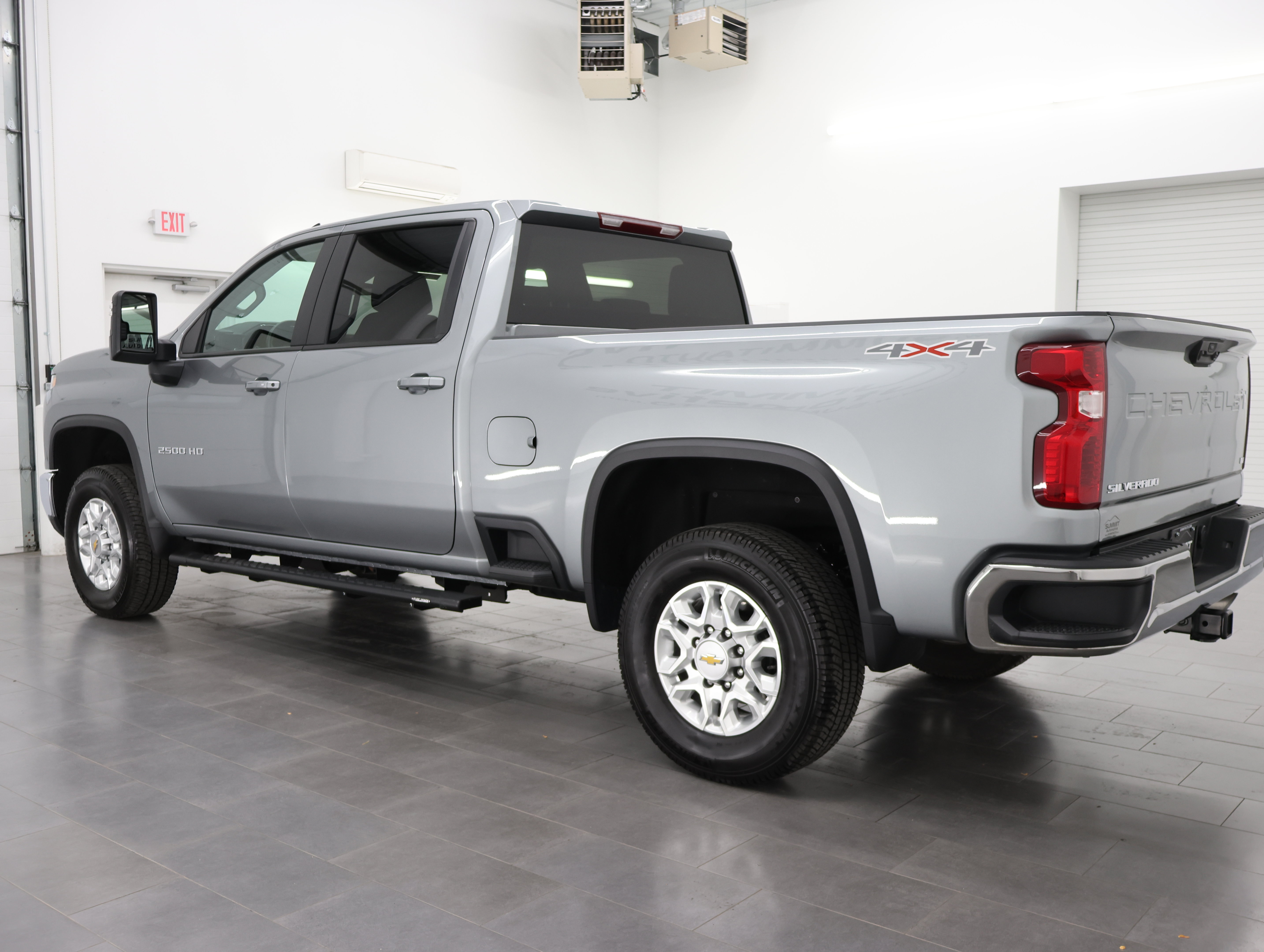 Used 2026 Chevrolet Silverado 2500 LT AWD/4WD image 6