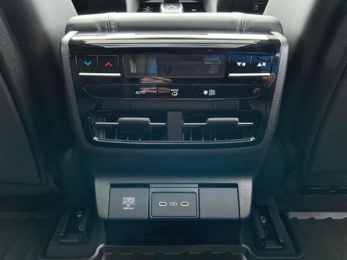 Used 2026 Acura MDX FWD w/ Technology Package image 16