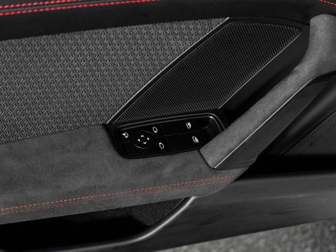 Used 2025 Porsche 911 Carrera 4 GTS image 48