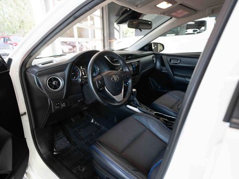 Used 2018 Toyota Corolla SE image 8