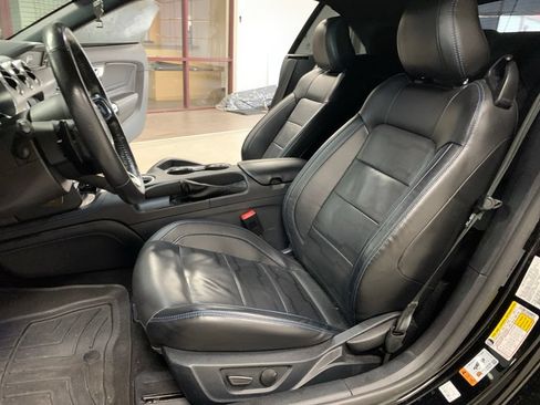 Used 2021 Ford Mustang GT Premium w/ Equipment Group 401A RWD image 8