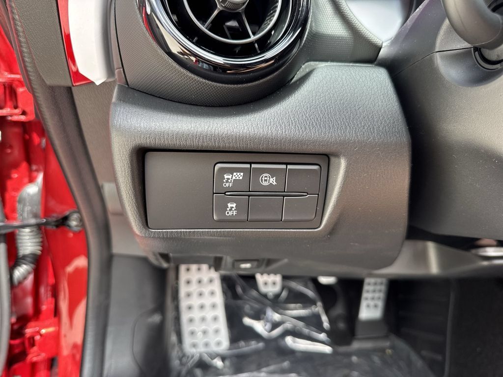 New 2026 MAZDA MX-5 Miata Club w/ Interior Package RWD image 54