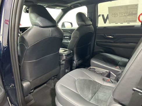 Used 2026 Toyota Grand Highlander image 19