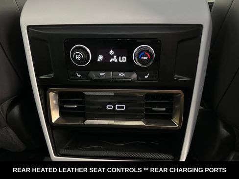 Used 2025 GMC Hummer EV 3X AWD/4WD image 32