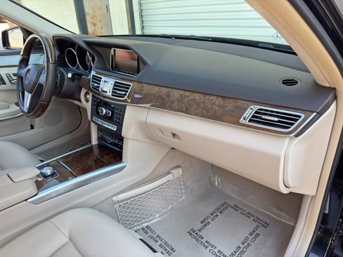 Used 2014 Mercedes-Benz E 350 4MATIC Sedan image 14