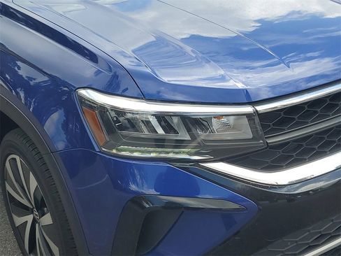 Used 2022 Volkswagen Taos SE image 9