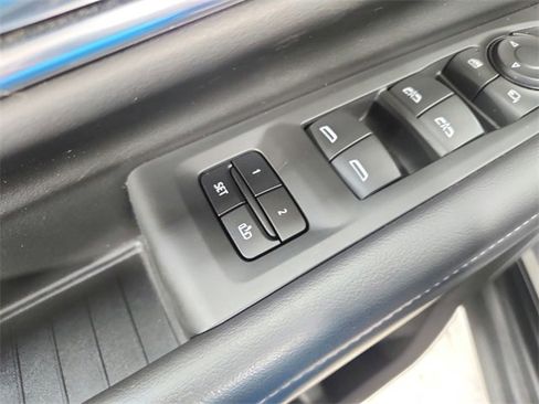 Used 2021 Chevrolet Tahoe LT w/ LT Signature Plus Package image 21