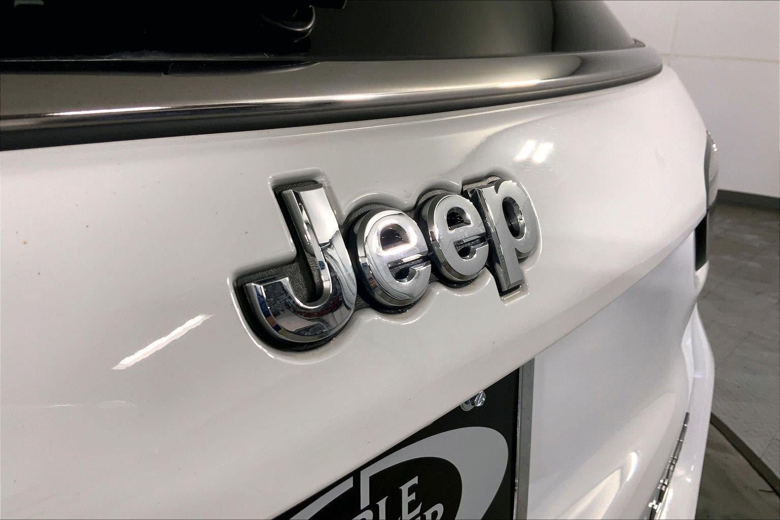 Used 2025 Jeep Compass Limited AWD/4WD image 29