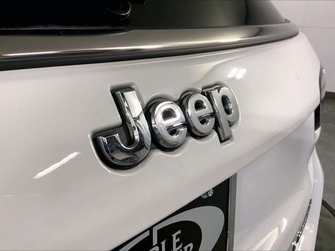 Used 2025 Jeep Compass Limited AWD/4WD image 29