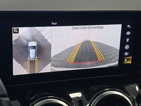 Used 2022 Mercedes-Benz GLA 250 4MATIC w/ Premium Package Lite image 41