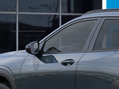 New 2026 Chevrolet Trax LT w/ Driver Confidence Package FWD image 50