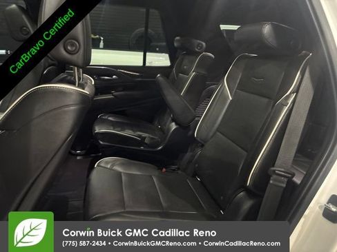 Used 2021 Cadillac Escalade Premium Luxury AWD/4WD image 30