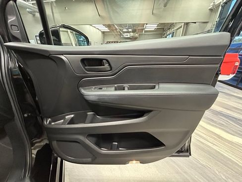 Used 2025 Honda Odyssey Sport-L image 40