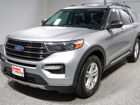 Used 2021 Ford Explorer XLT w/ Equipment Group 202A image 33