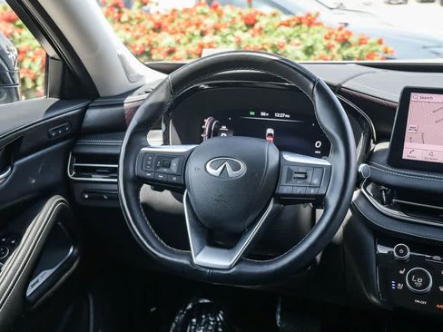 Used 2023 INFINITI QX60 Sensory w/ Vision Package AWD/4WD image 12