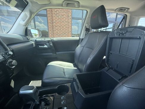 Used 2023 Toyota 4Runner TRD Off-Road Premium w/ Moonroof Package AWD/4WD image 27