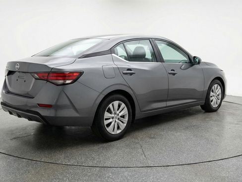 Used 2025 Nissan Sentra S image 9