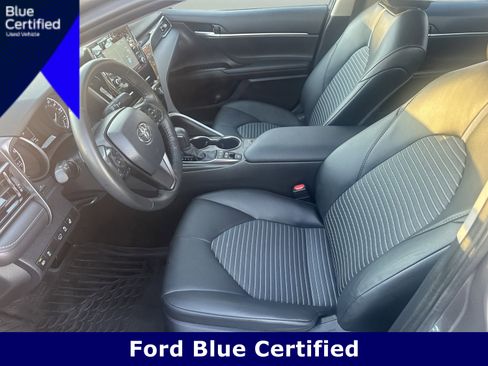 Used 2024 Toyota Camry SE w/ Cold Weather Package image 9