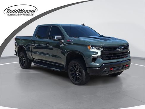 Used 2025 Chevrolet Silverado 1500 LT Trail Boss w/ Convenience Package II AWD/4WD image 1