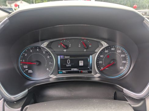 Used 2018 Chevrolet Equinox Premier FWD image 17