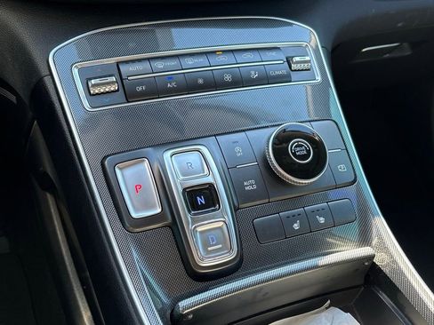 Used 2022 Hyundai Santa Fe SEL w/ Convenience Package image 10