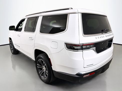 Used 2022 Jeep Grand Wagoneer Series I image 5