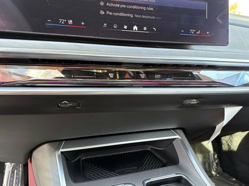 New 2026 BMW 740i image 28