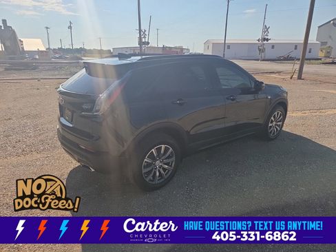 Used 2022 Cadillac XT4 Sport w/ Driver Assist Package FWD image 9
