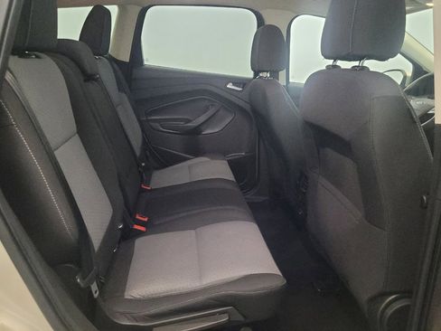 Used 2017 Ford Escape SE AWD/4WD image 19