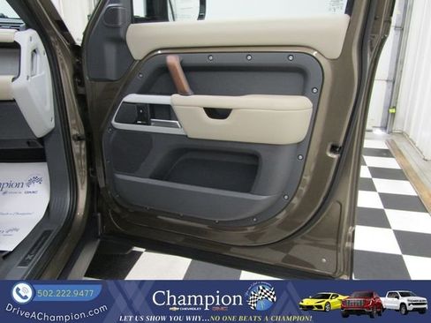 Used 2024 Land Rover Defender 110 X-Dynamic SE AWD/4WD image 50
