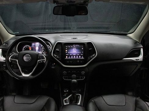 Used 2016 Jeep Cherokee Trailhawk w/ Comfort/Convenience Group image 22