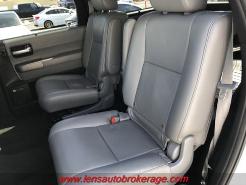 Used 2017 Toyota Sequoia Limited w/ Safety & Convenience Package image 18