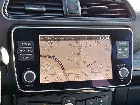 Used 2022 Nissan Leaf SV image 16