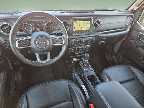 Used 2019 Jeep Wrangler Unlimited Sahara AWD/4WD image 11
