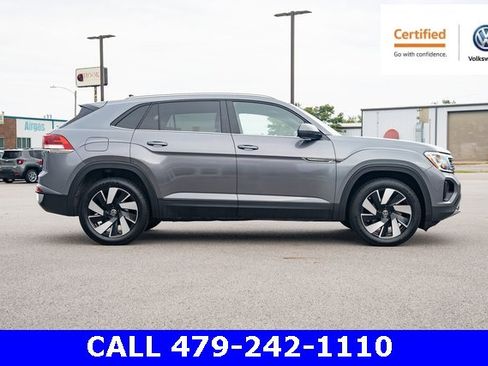 Certified 2024 Volkswagen Atlas Cross Sport SE image 7