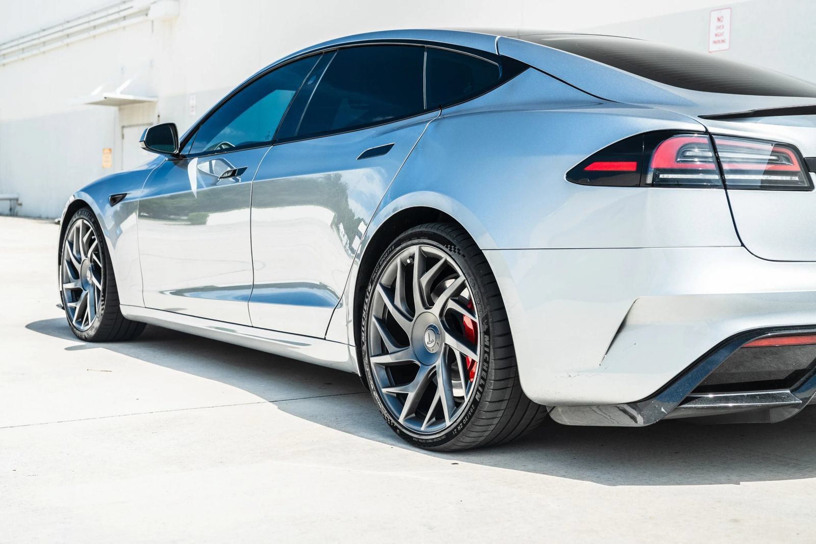 Used 2026 Tesla Model S Plaid AWD/4WD image 6