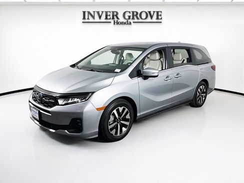 Certified 2026 Honda Odyssey EX-L image 1