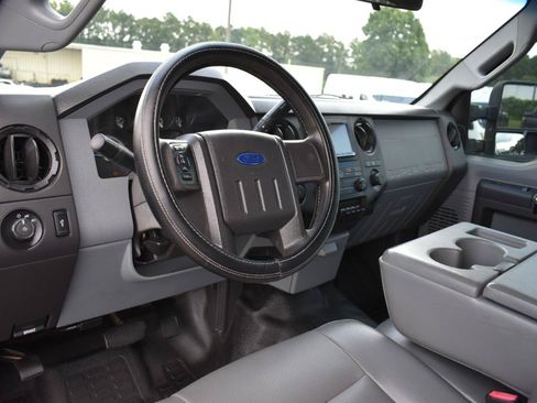 Used 2012 Ford F250 XL w/ PWR Equipment Group AWD/4WD image 10