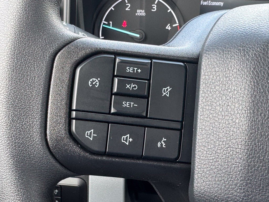 Used 2025 Ford F350 XL w/ XL Driver Assist Package RWD image 7