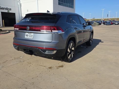 Used 2024 Volkswagen Atlas Cross Sport SE image 8