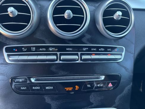 Used 2018 Mercedes-Benz GLC 300 4MATIC Coupe image 20